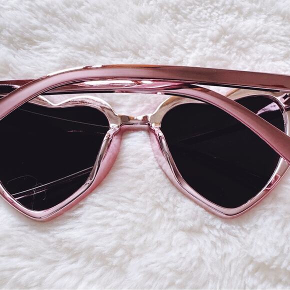 Addison Pink Heart-Shaped Sunglasses - Picture 14 of 15
